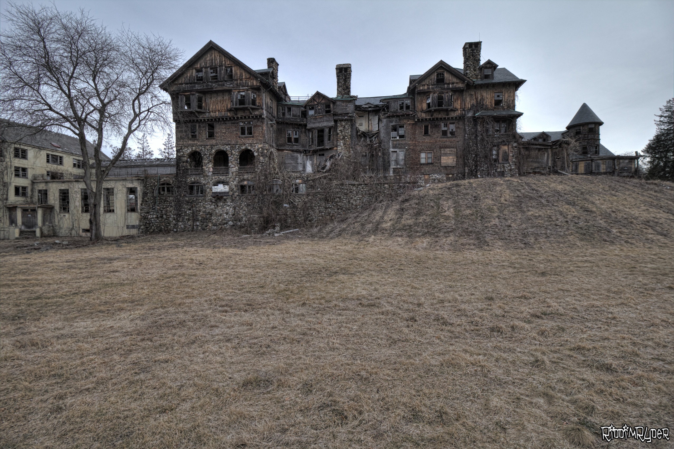Abandoned Bennett College pic